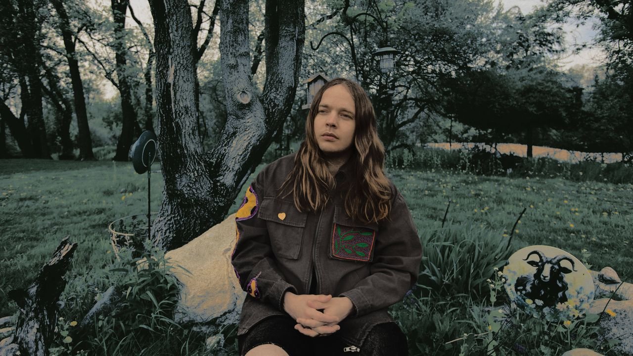 Billy Strings honra a su madre en 'So Much for Goodbyes': el bluegrass como terapia del dolor