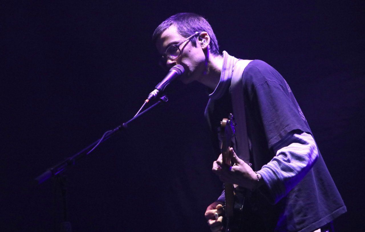 DIIV anuncia disco con A. G. Cook a través de un hotline telefónico: así es como promociona discos en 2026