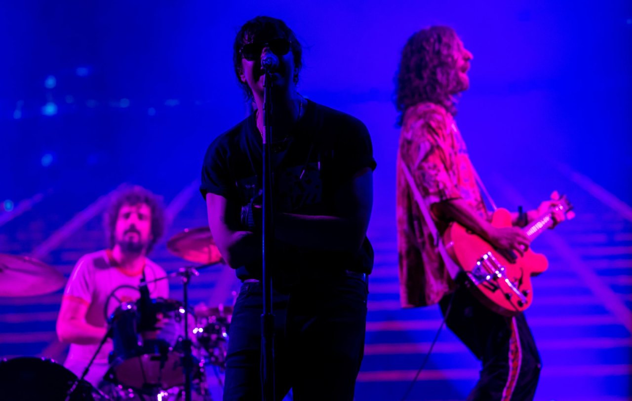 Julian Casablancas tranquiliza a los fans: Nick Valensi volverá pronto con The Strokes