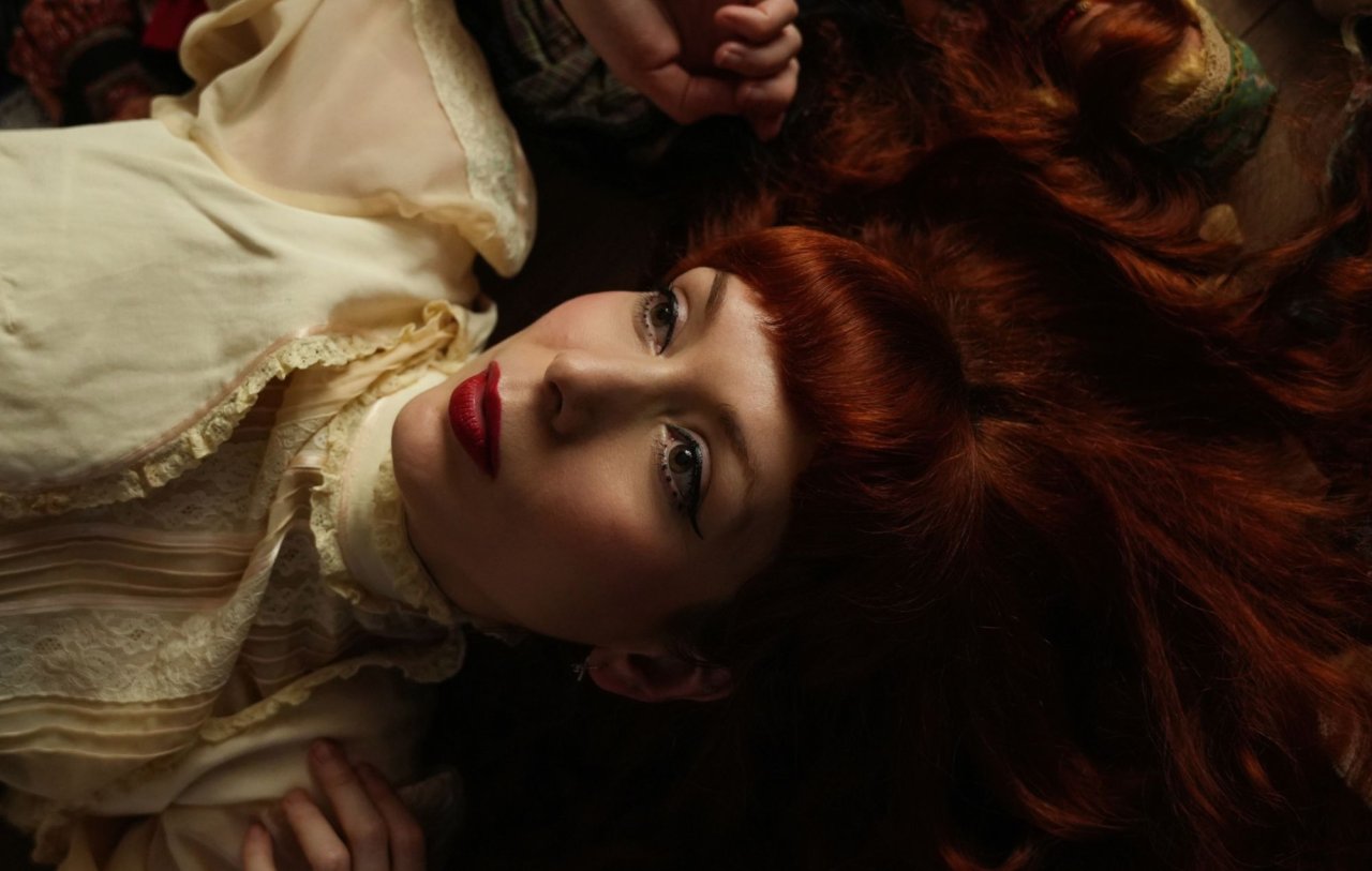 The Anchoress lanza 'Throw Over Your Man' con James Dean Bradfield de Manic Street Preachers