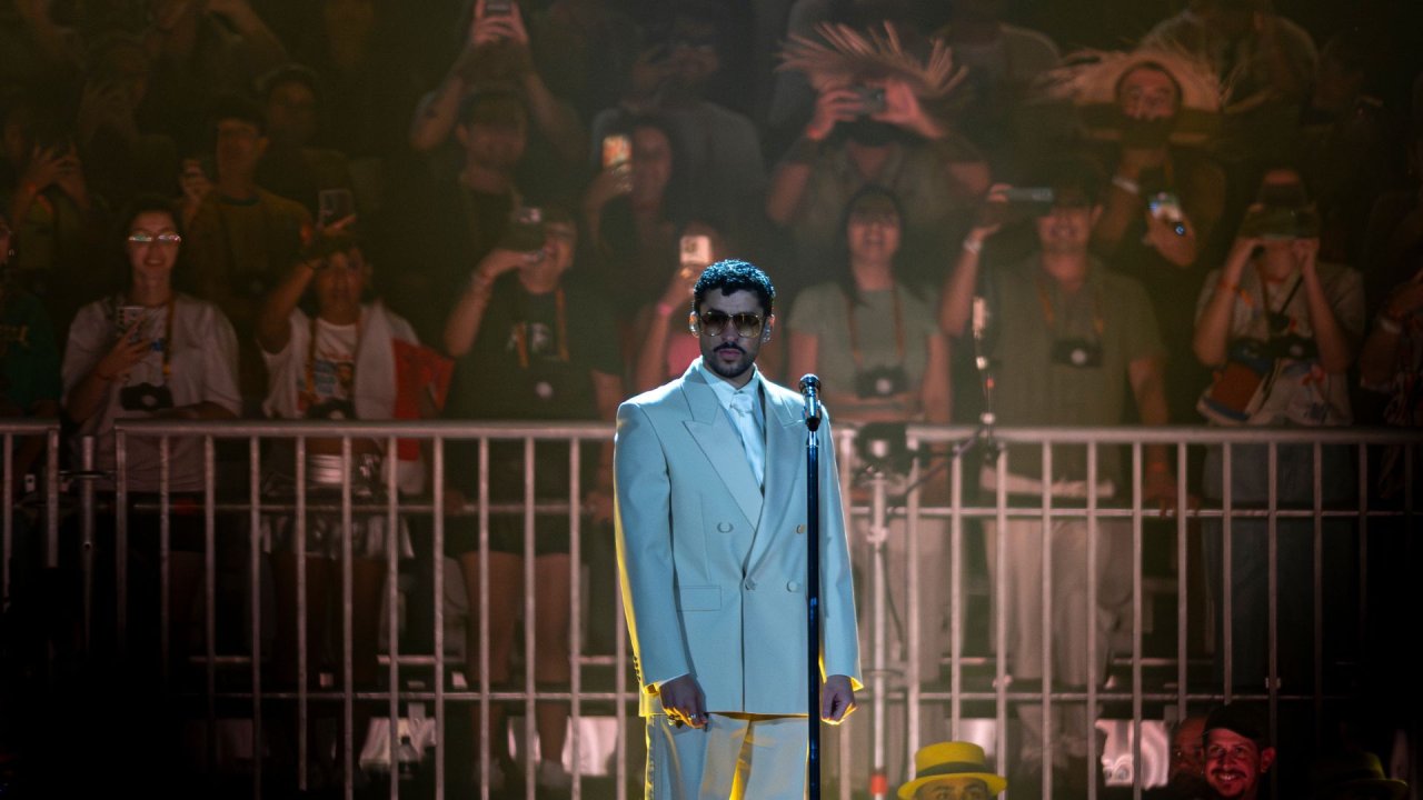 Bad Bunny cierra su gira mundial en Puerto Rico con dos noches de fuego en el Hiram Bithorn