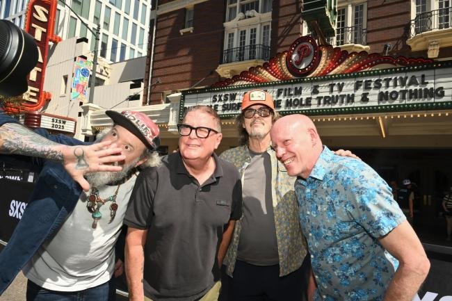 Alamo Drafthouse abre las puertas a películas de festival sin distribución: comienza con documental de Butthole Surfers