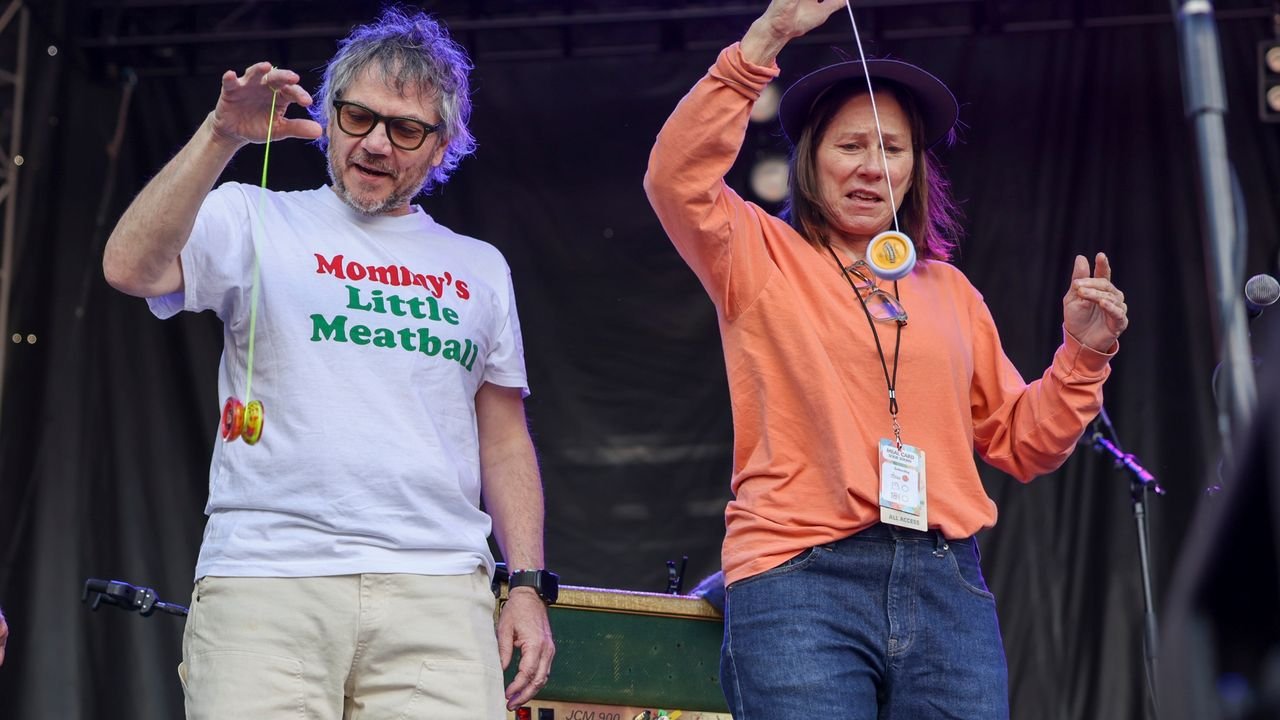 Wilco y The Breeders rompieron el récord mundial de yo-yó en vivo